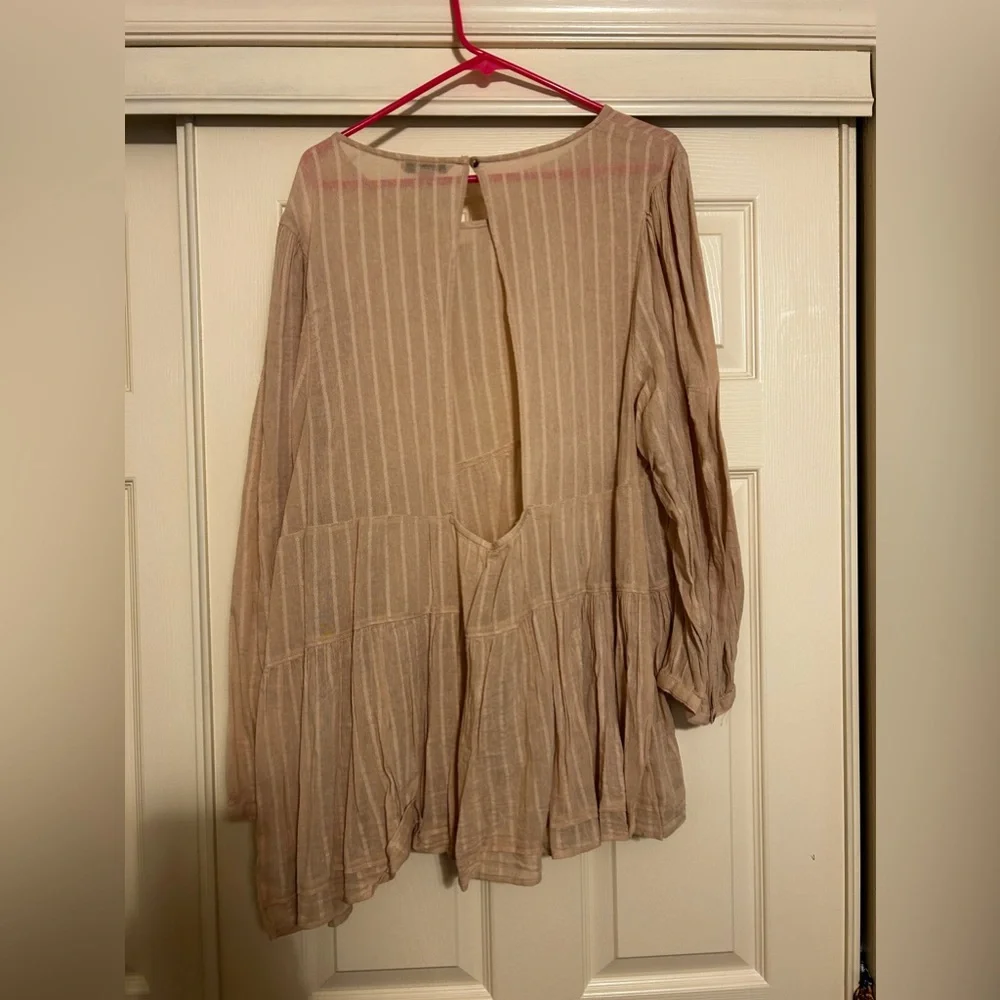 American Eagle Long Sleeve Open Back Blouse - Picture 3 of 3